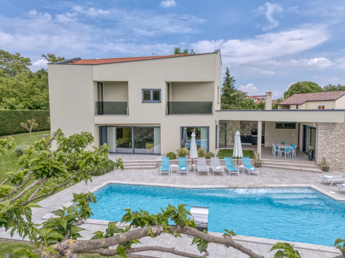 Villa Nada,  Tinjan